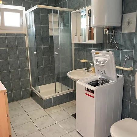 Rudi I Ljubica Apartmán *